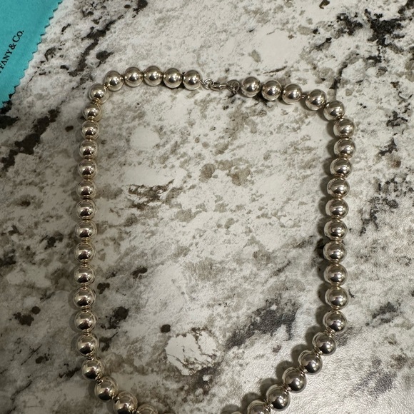 TIFFANY & CO. PEARL NECKLACE - Picture 12 of 16